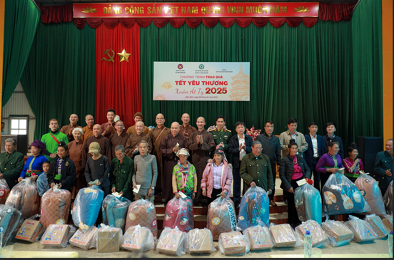 HASCO đồng hành cùng Chương trình "Tết yêu thương, Xuân Ất Tỵ 2025" – Lan tỏa yêu thương đến các gia đình khó khăn.